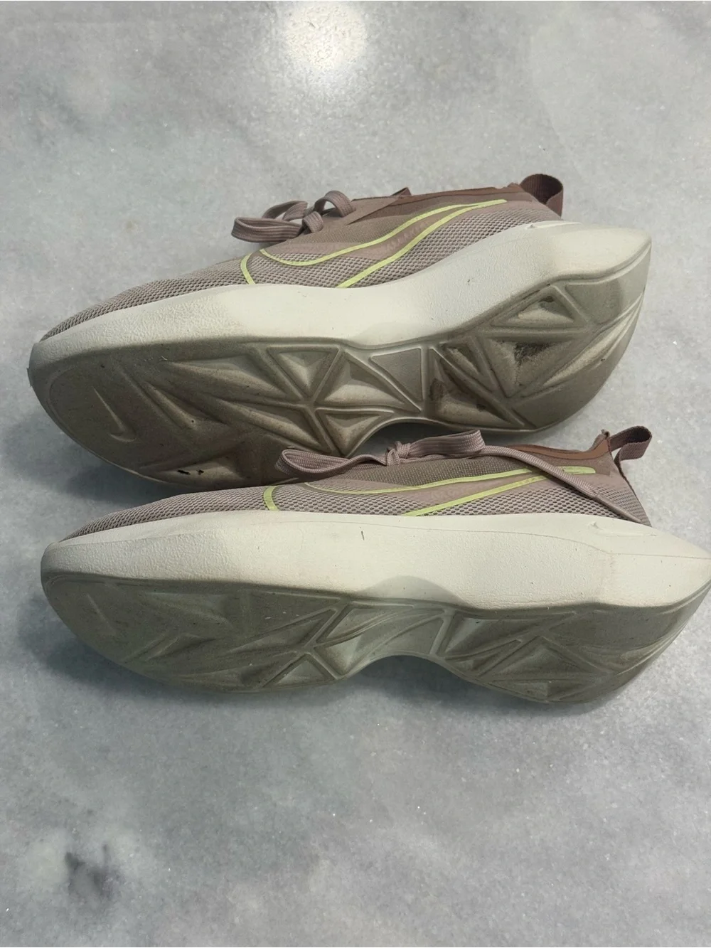 Nike Women’s Sneakers size 6.5, Vista Lite Fossil Jogging Sport.